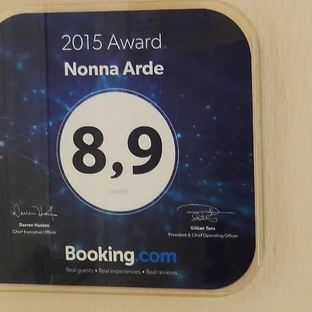 Nonna Arde شقة *